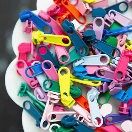 Zipper Pull sz5 12ct Assortment -- Stitch Supply